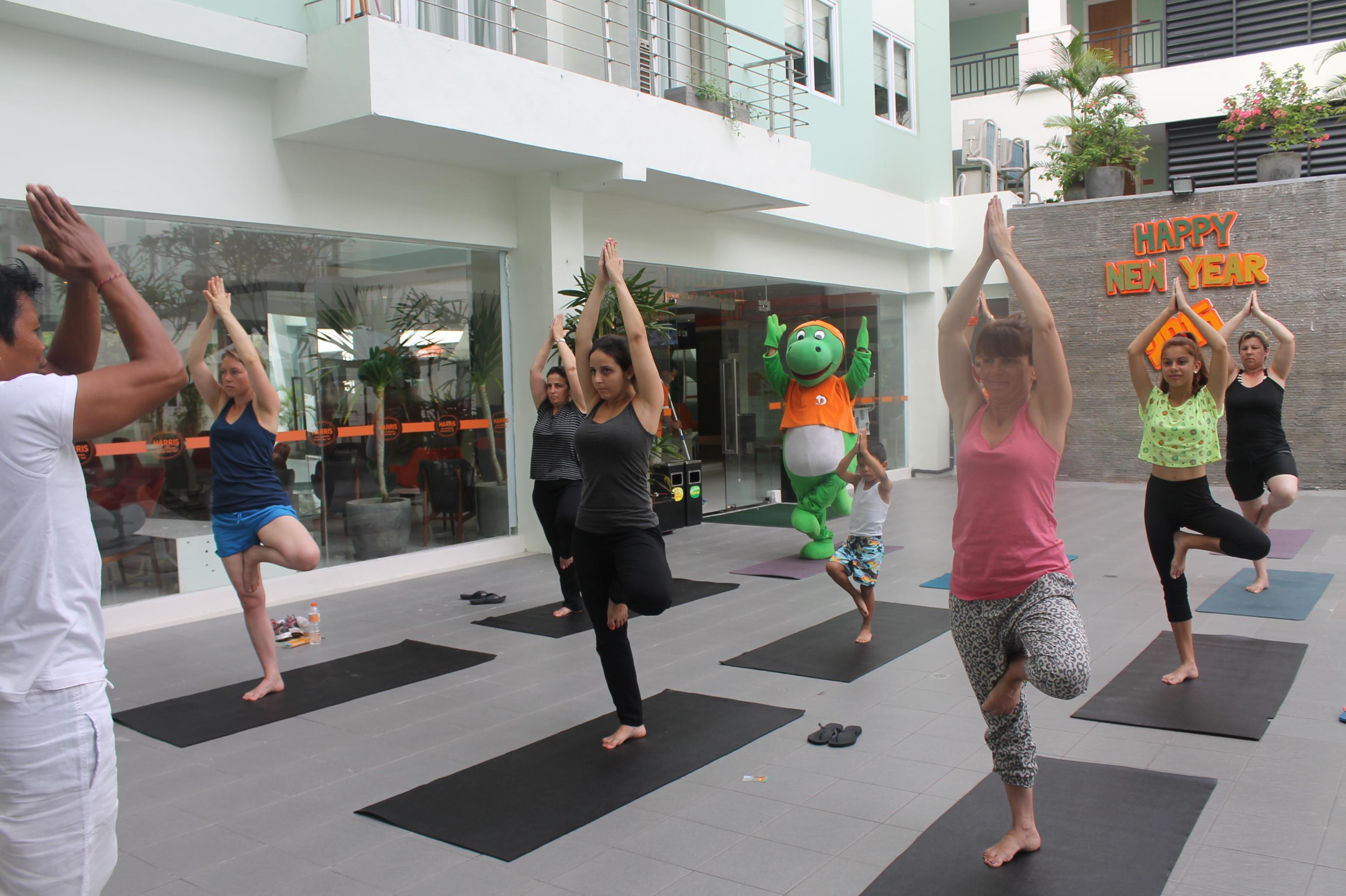 Harris Hotel & Residences Riverview Kuta, Bali กูตา ภายนอก รูปภาพ