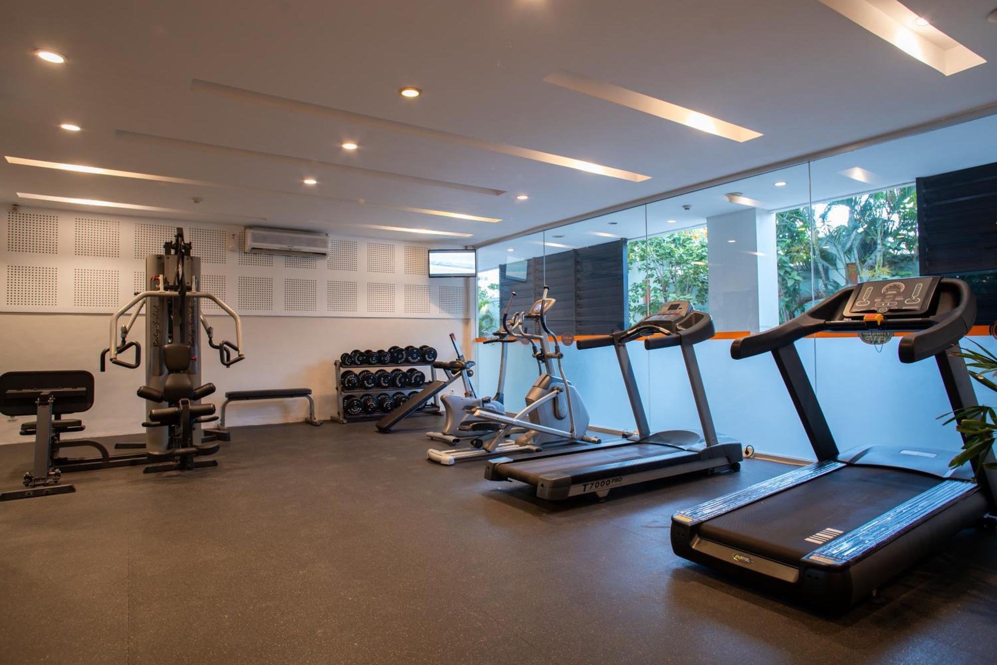 Harris Hotel & Residences Riverview Kuta, Bali กูตา ภายนอก รูปภาพ