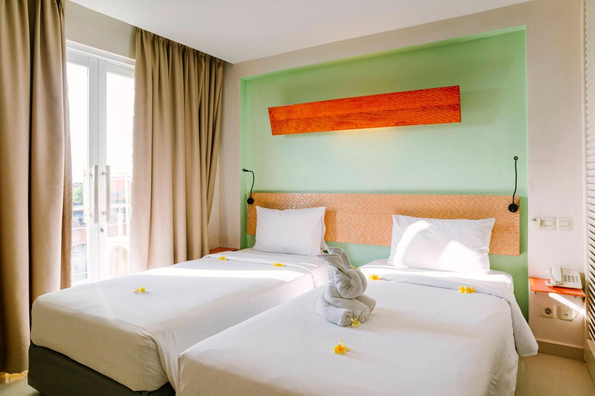 Harris Hotel & Residences Riverview Kuta, Bali กูตา ภายนอก รูปภาพ